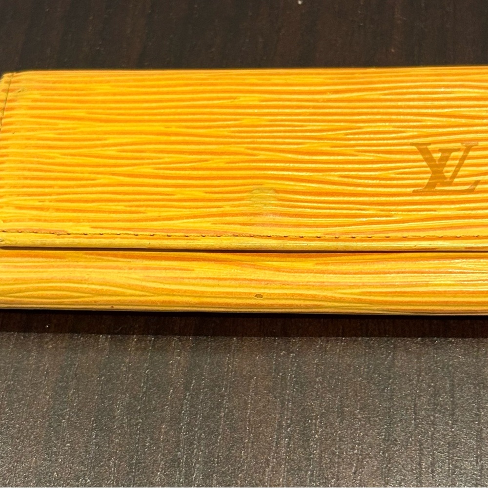 Louis Vuitton YellowTextured EPI 4 Ring Key Holder